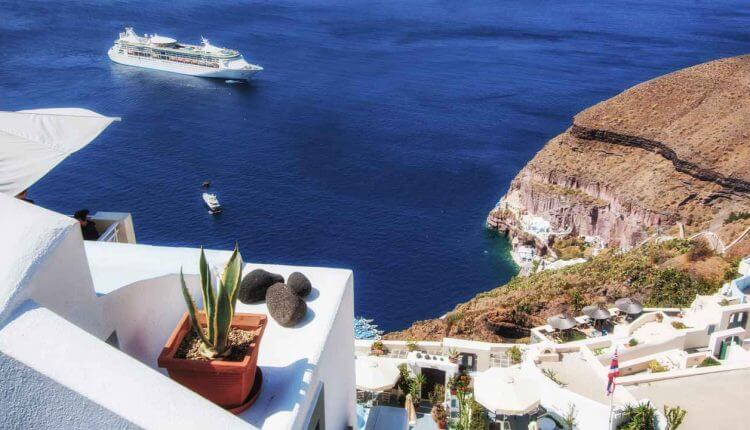 Royal Caribbean ve Santorini